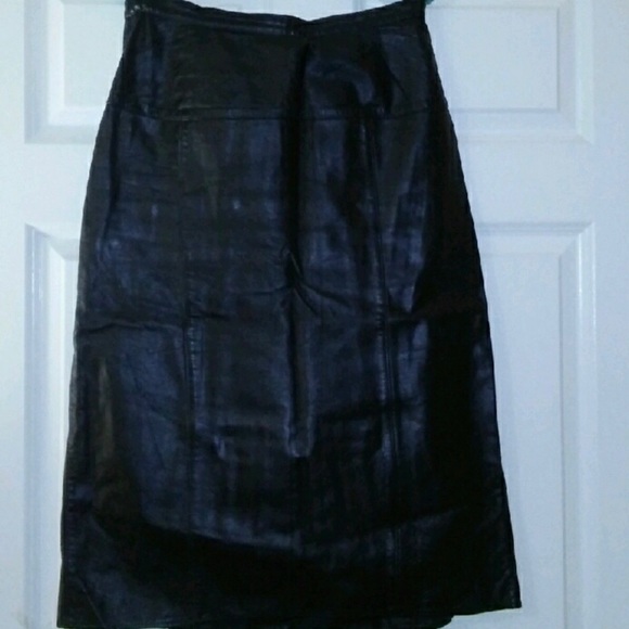 Vintage Leather Skirt - Picture 3 of 8